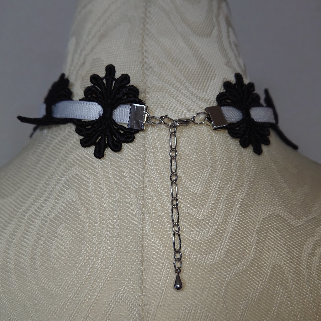 ブルームクロスレースチョーカー