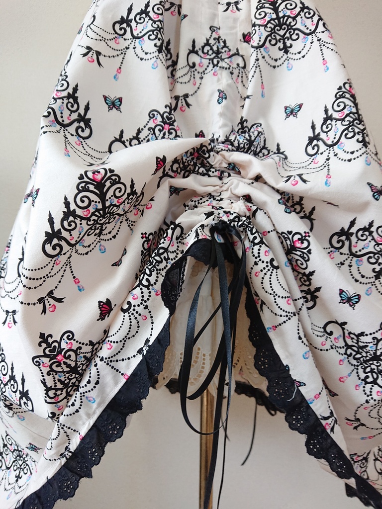 【完売・展示作品】シャンデリア緞帳スカート 白