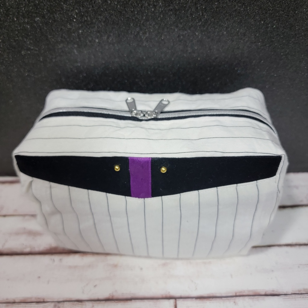 まほやくオーエン衣装イメージポーチ