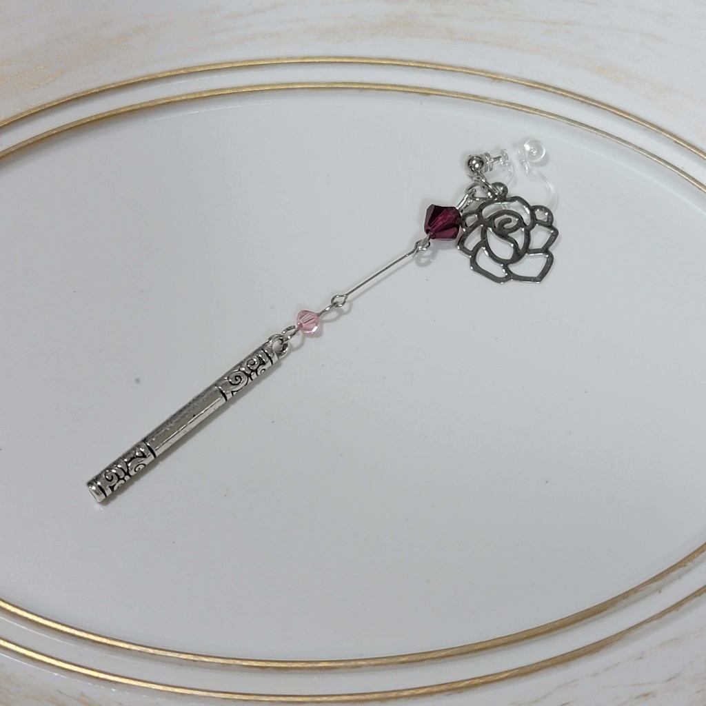 【展示品・完売】花咲く森に真実の愛をイメージグラスチェーンイヤーカフ+イヤアクセ