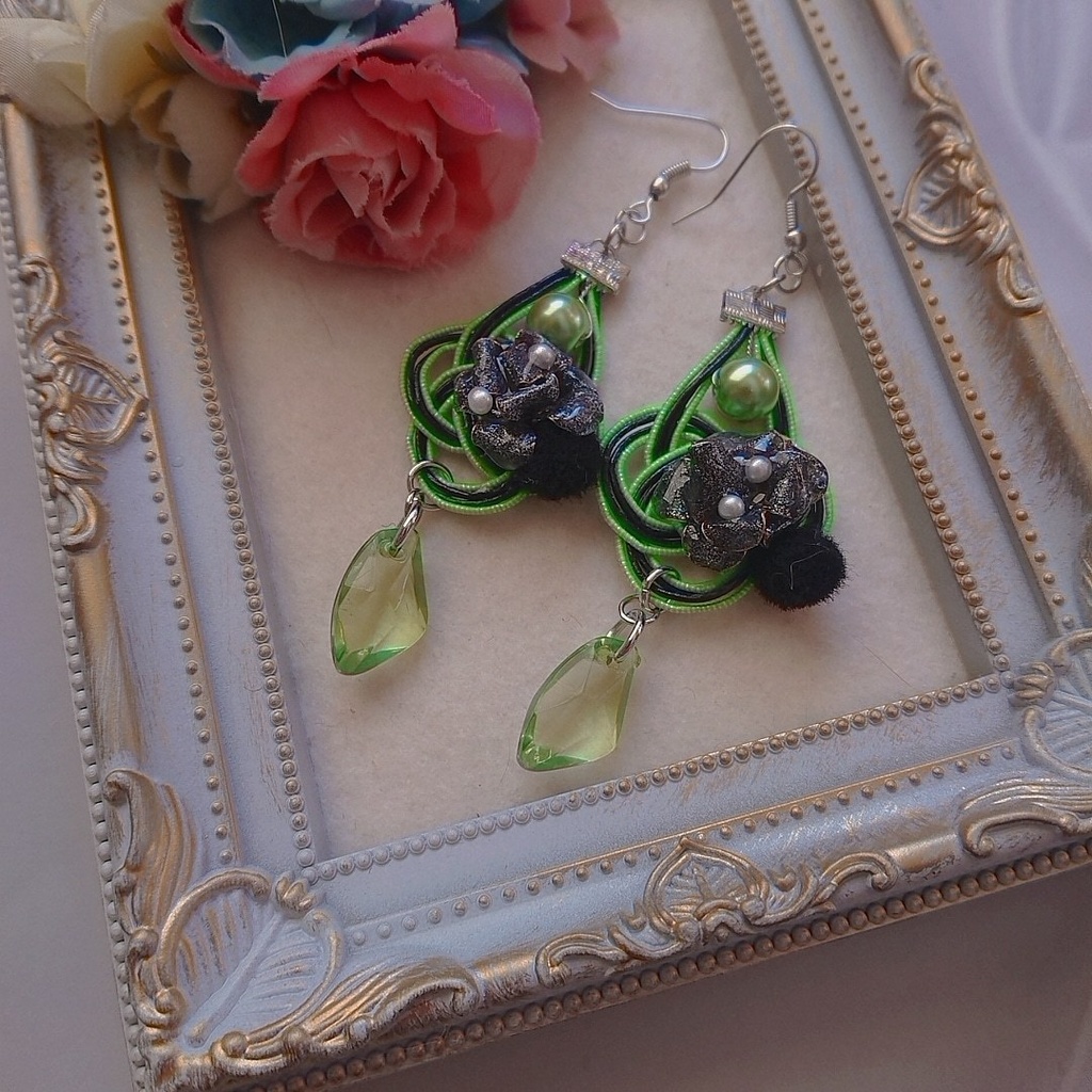 ツイステ ディアソムニアイメージ水引ピアス