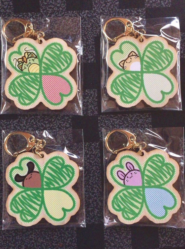 ウッドキーホルダー　(ねこ,うさぎ,いぬ,たつ)