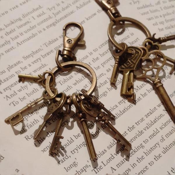 アンティーク調鍵チャーム キーホルダー じゃら付け