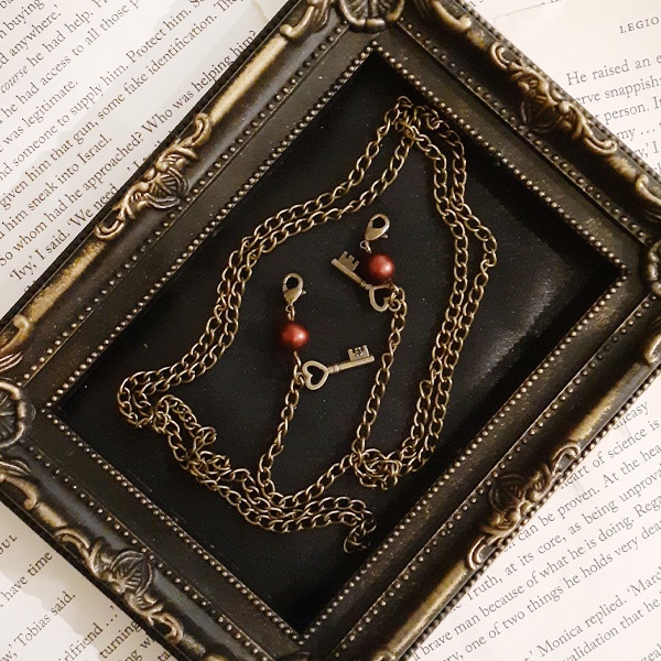 再入荷!マスクチェーン 鍵チャーム付き アンティークゴールド