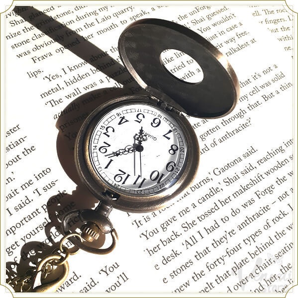 懐中時計バッグチャーム ローマ数字