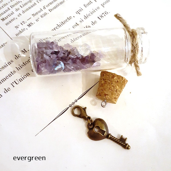 鍵の標本 evergreen ガラスボトルに詰め込んで
