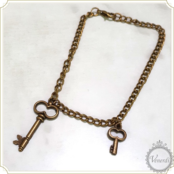 アンティーク調鍵ブレスレット シンプル ドール用アクセサリーにも