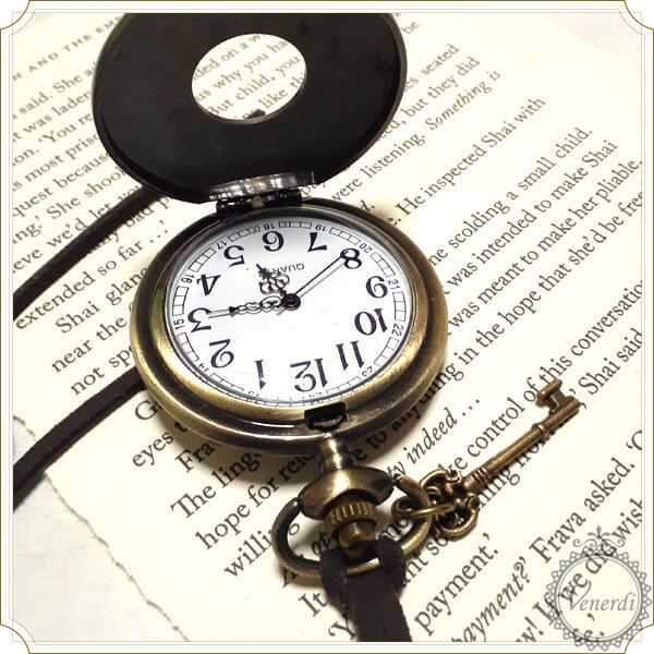 【再入荷】懐中時計 スエード紐ネックレス ローマ数字