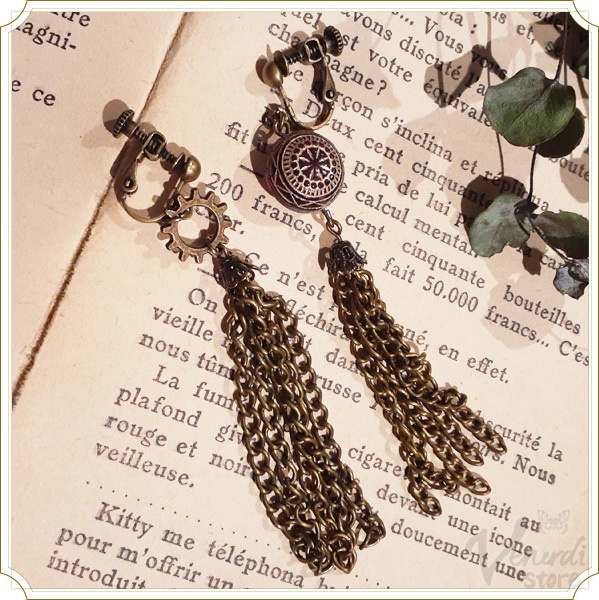 アンティーク調 チェーン タッセル イヤリング アシンメトリー