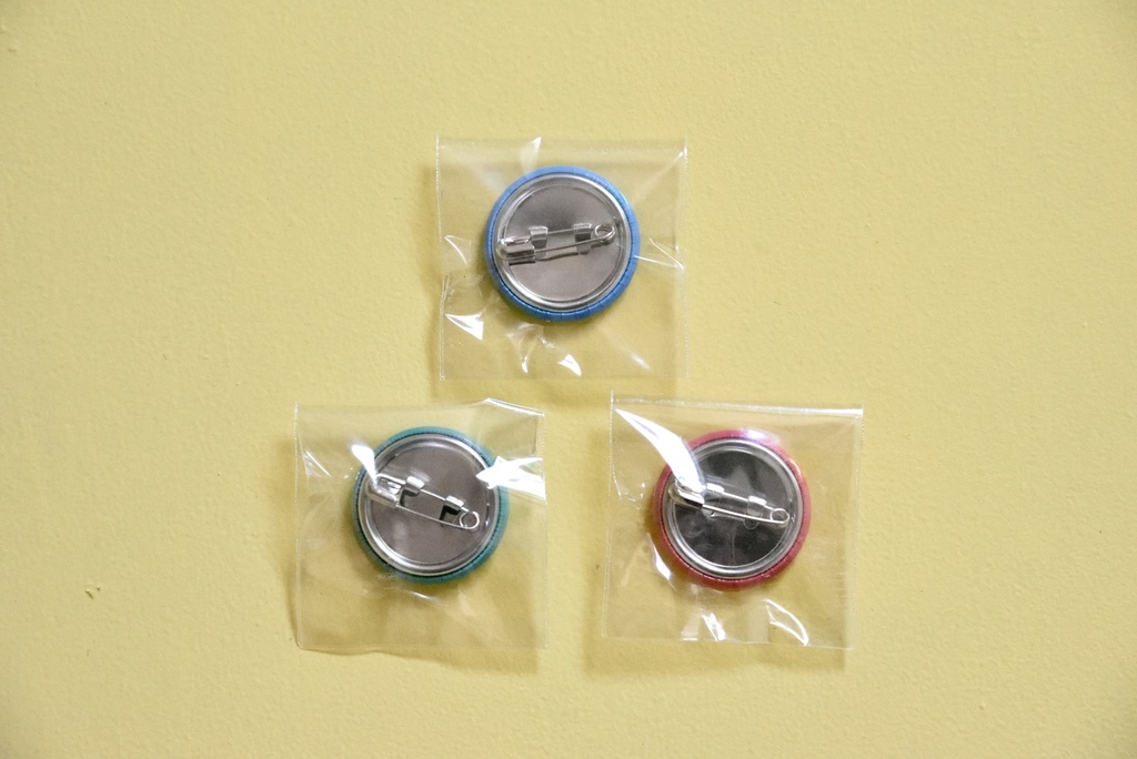 小さめ缶バッヂ