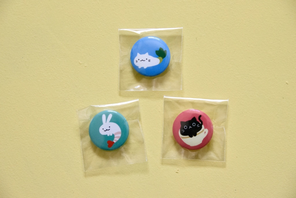 小さめ缶バッヂ