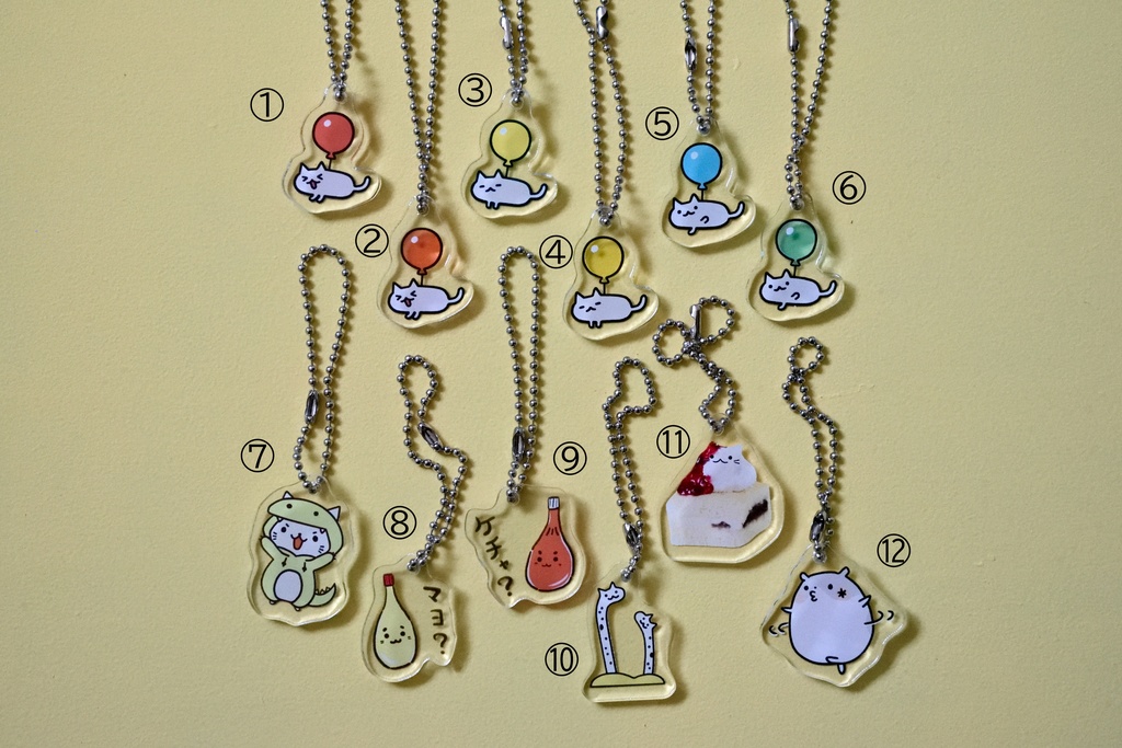 キーホルダー（とぶねこなど）