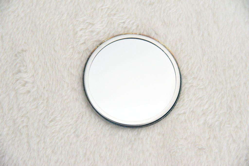 缶ミラー(ゆる魔物・えびうさ)