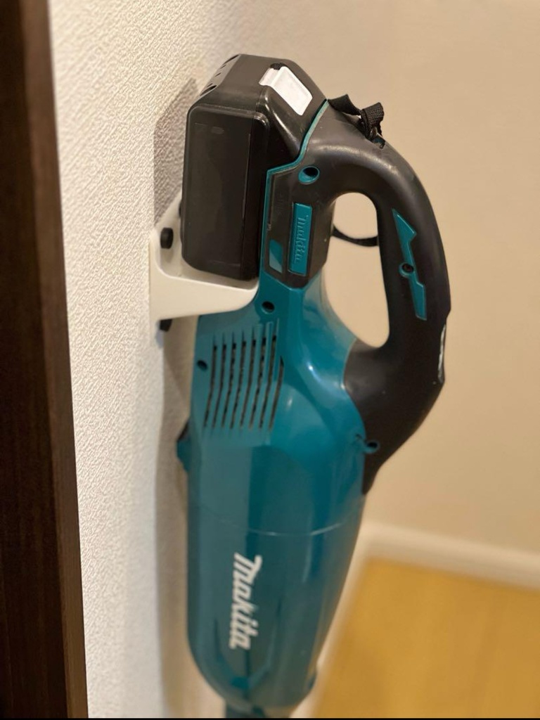 【壁を傷つけない】マキタ掃除機壁掛けホルダー、スタンドmakita 壁面収納