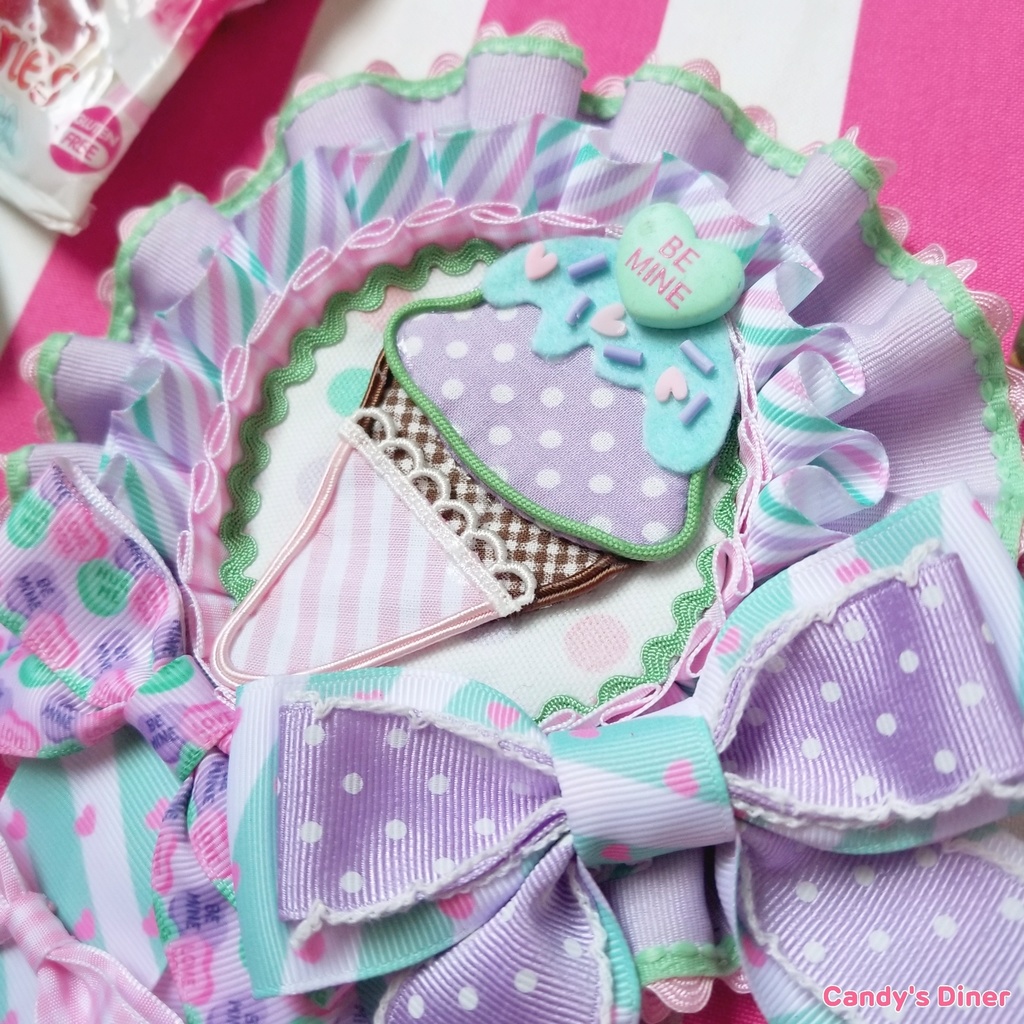 Icecream Parlor Rosette Brooch ③