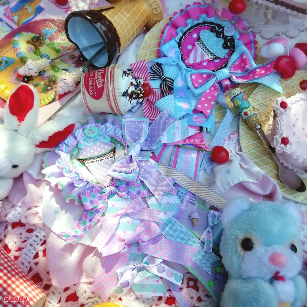 Icecream Parlor Rosette Brooch ③