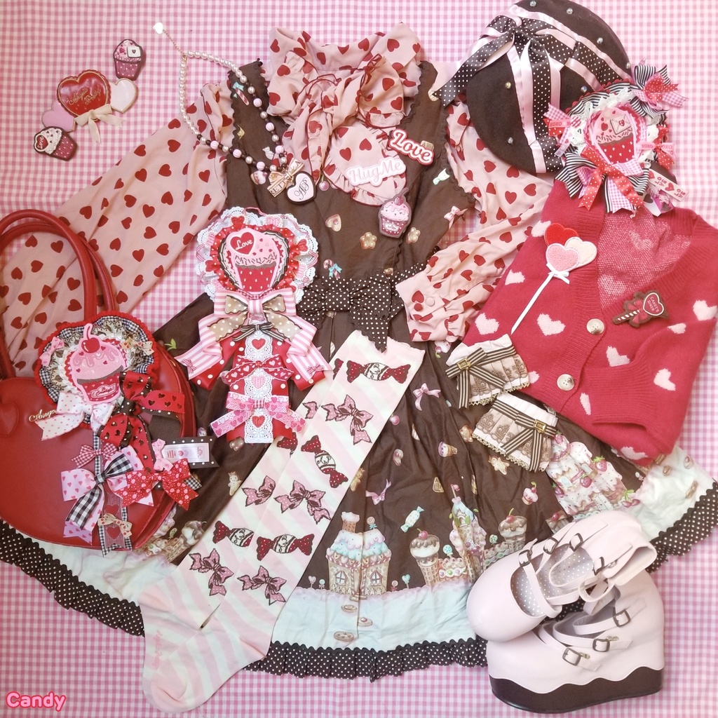 Love Letter Cupcake Rosette Brooch (BR)