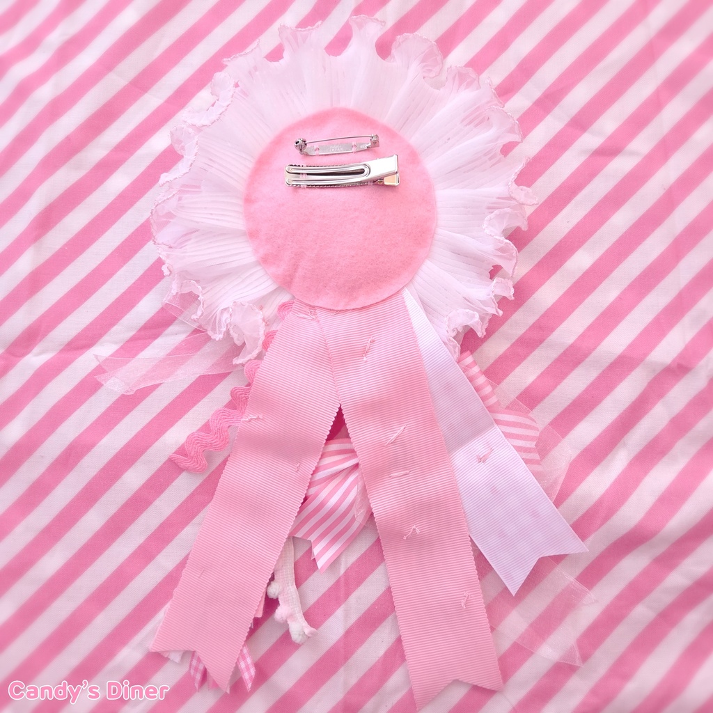 Sugary Christmas Tree Rosette Brooch ②