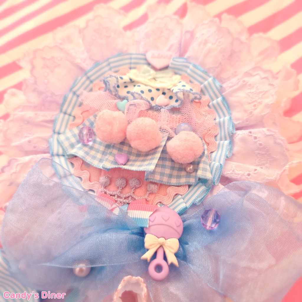 Sugary Christmas Tree Rosette Brooch ①