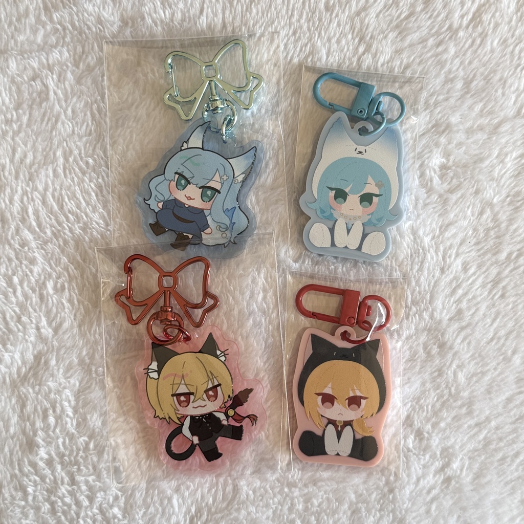 ロクナナ×使い魔 アクキー