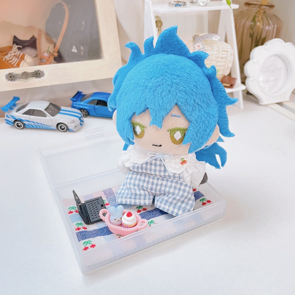 Carrying my petit room 🍒x🩵