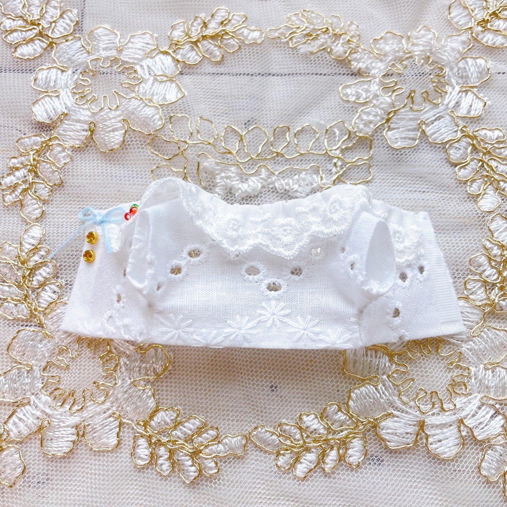 Carrying my petit room 🍒x🩵