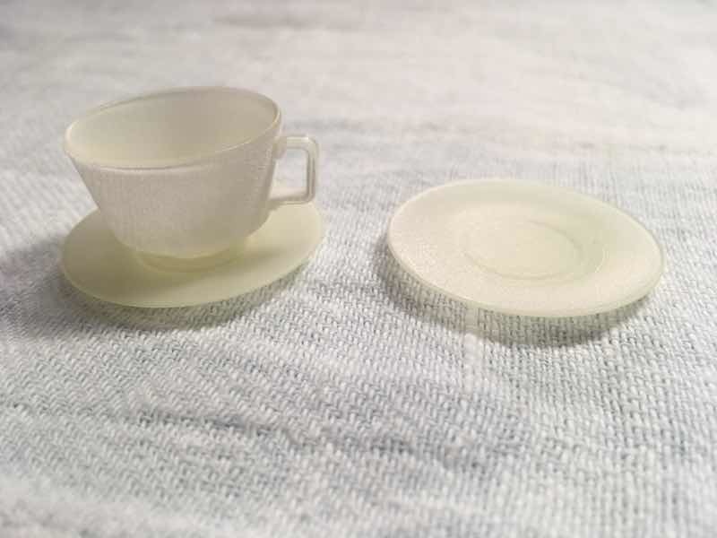フィギュア用コーヒーセットとケーキ皿半透明37mm