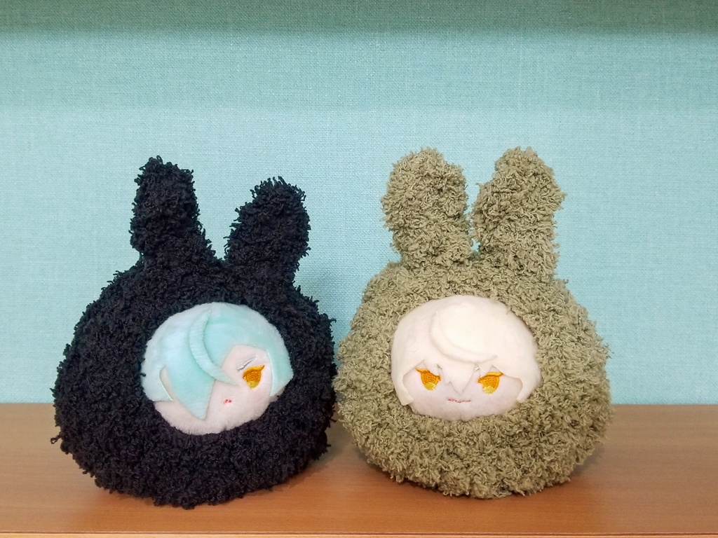 もふもふもちうさぎ(くろ・まっちゃ)
