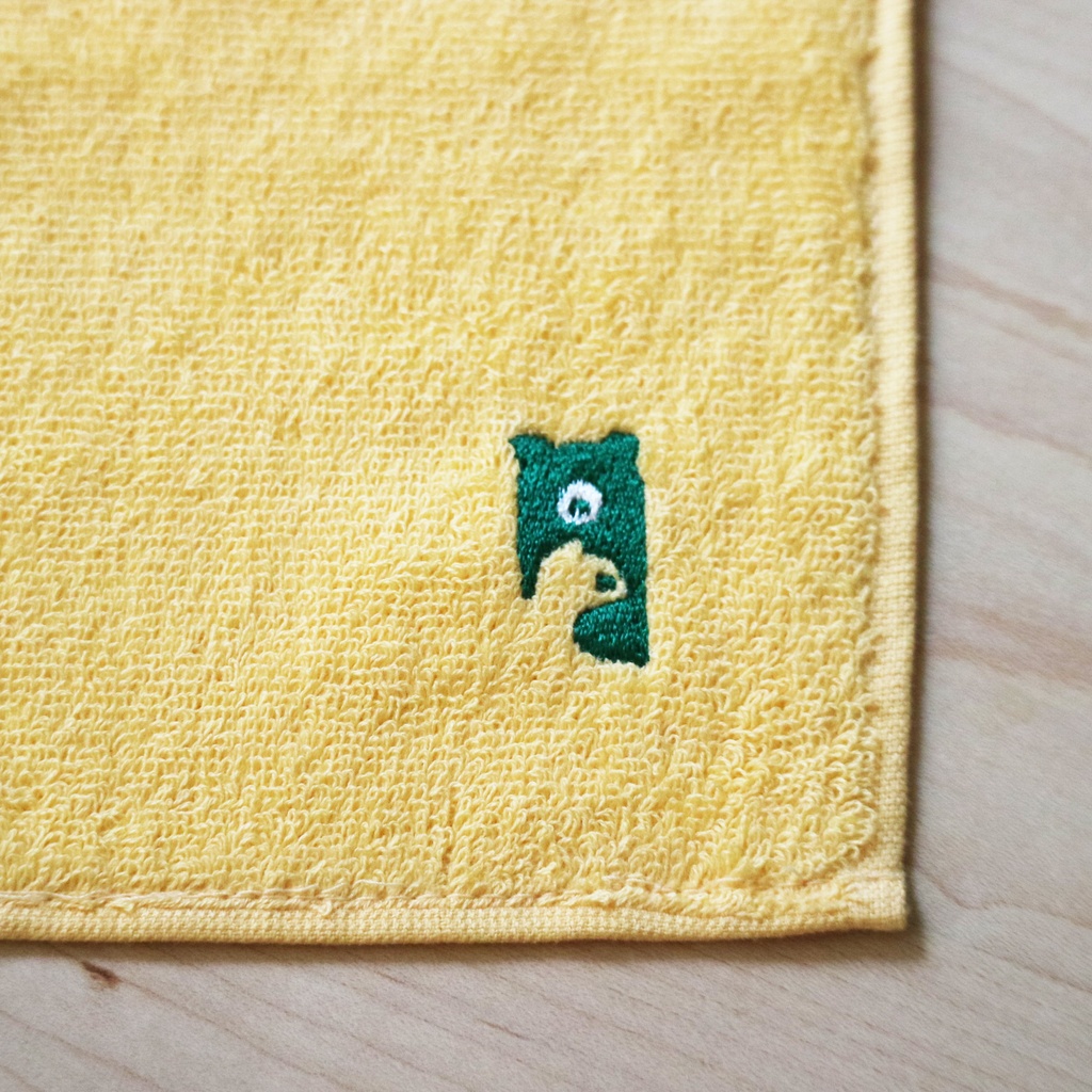 くまとねこの刺繍タオルハンカチ