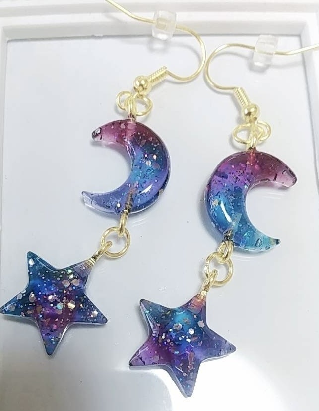 カラフルピアス