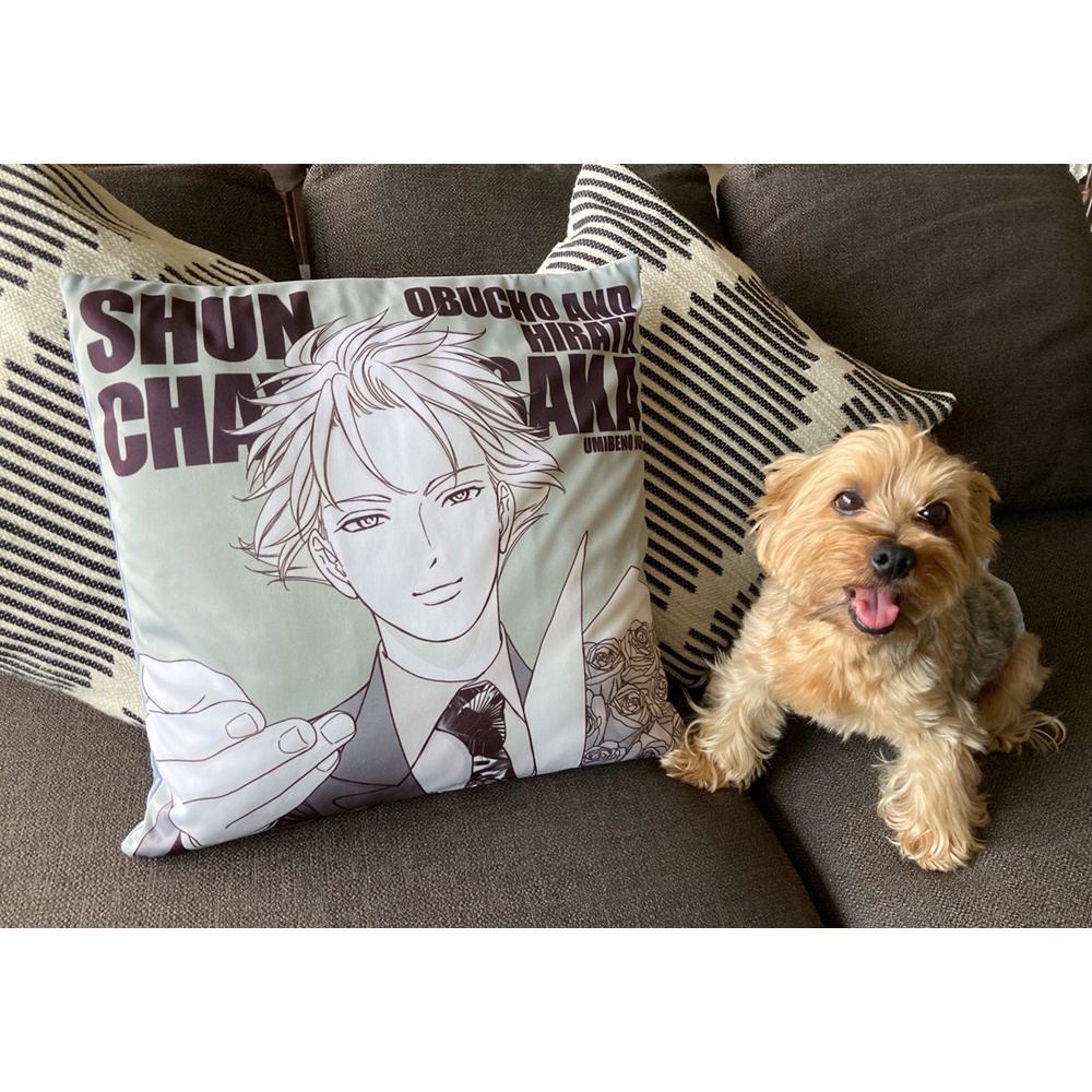 茶屋ヶ坂と財前に見つめられるクッションカバー