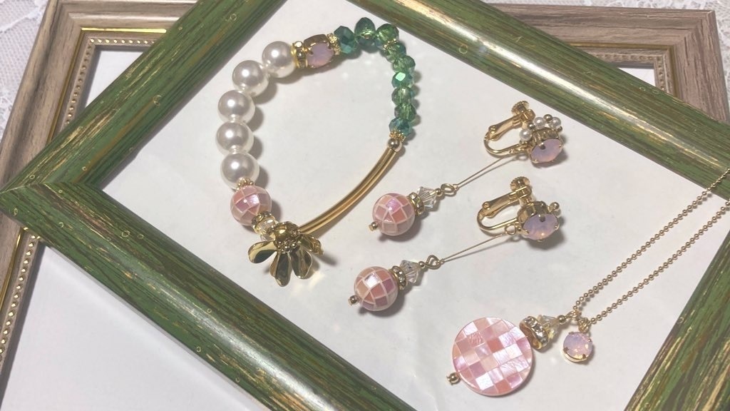 【イヤリング、ブレスレット、ネックレス】江(〜稲葉江まで)