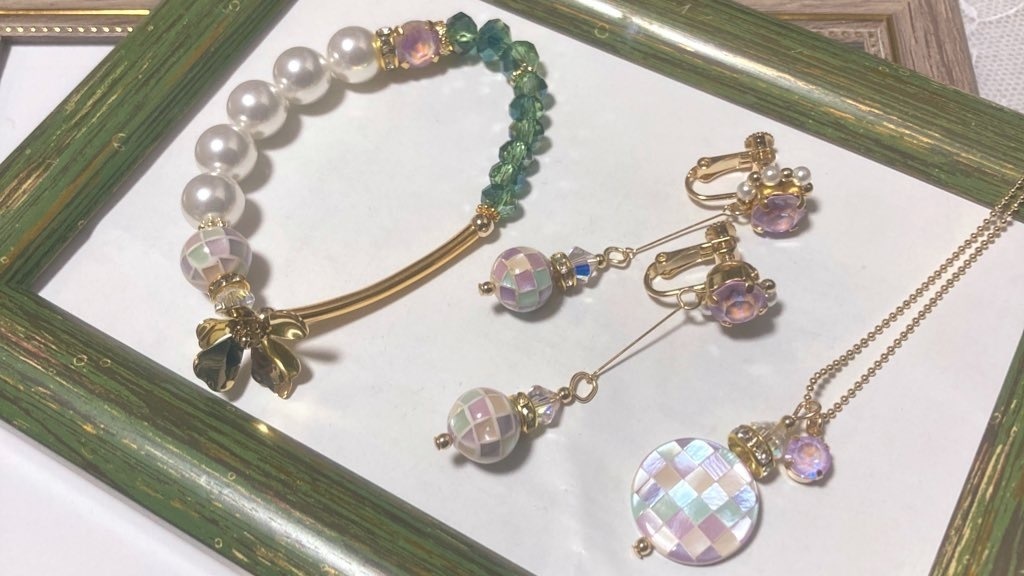 【イヤリング、ブレスレット、ネックレス】江(〜稲葉江まで)