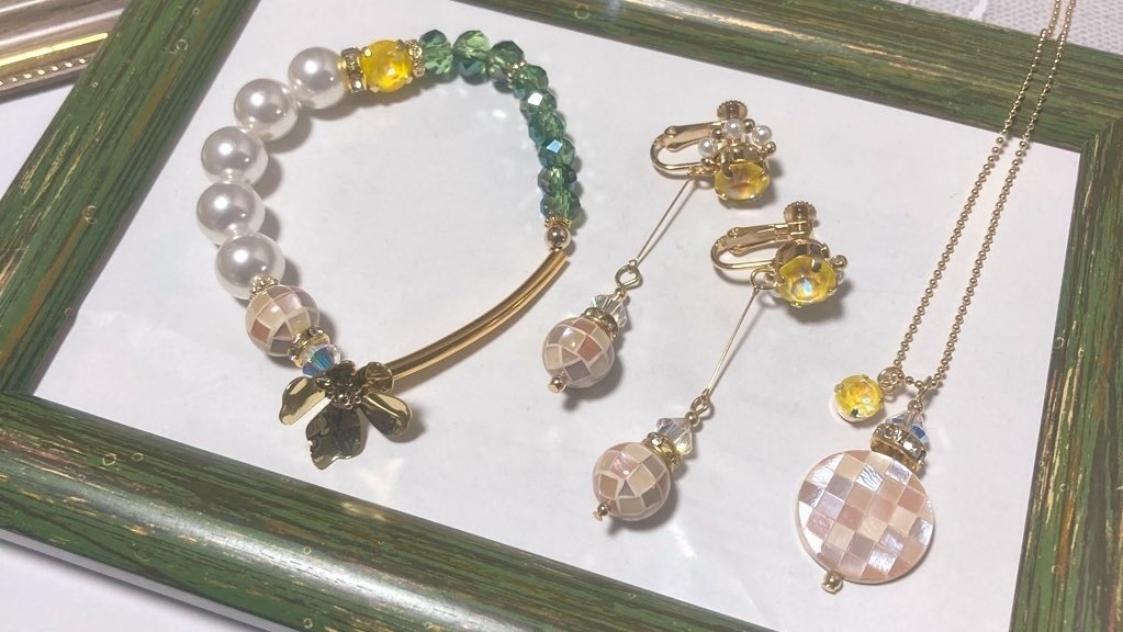 【イヤリング、ブレスレット、ネックレス】江(〜稲葉江まで)