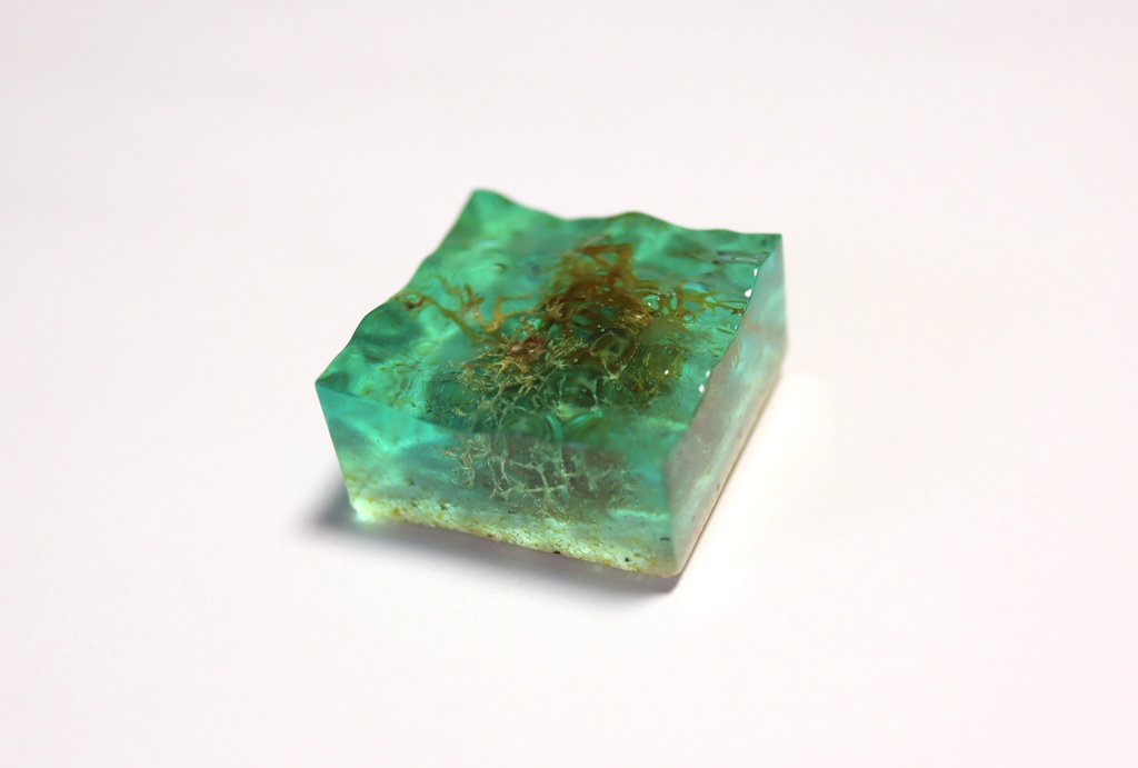 美ら海オブジェ "美ら海のかけら"【 珊瑚のいる美ら海/一 】