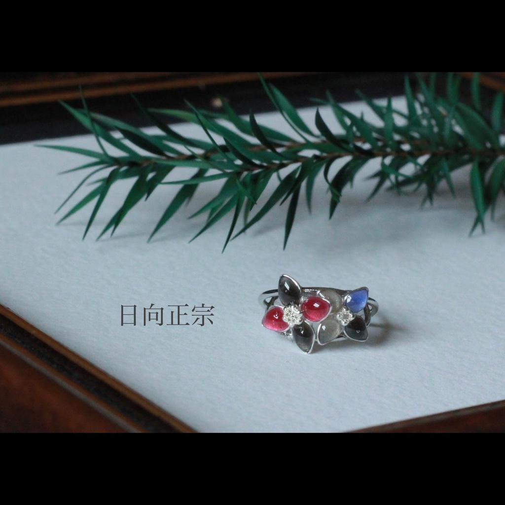 刀を恋う花 イヤーカフ