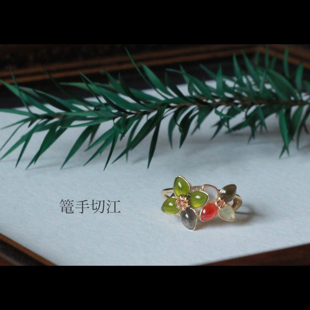 刀を恋う花 イヤーカフ