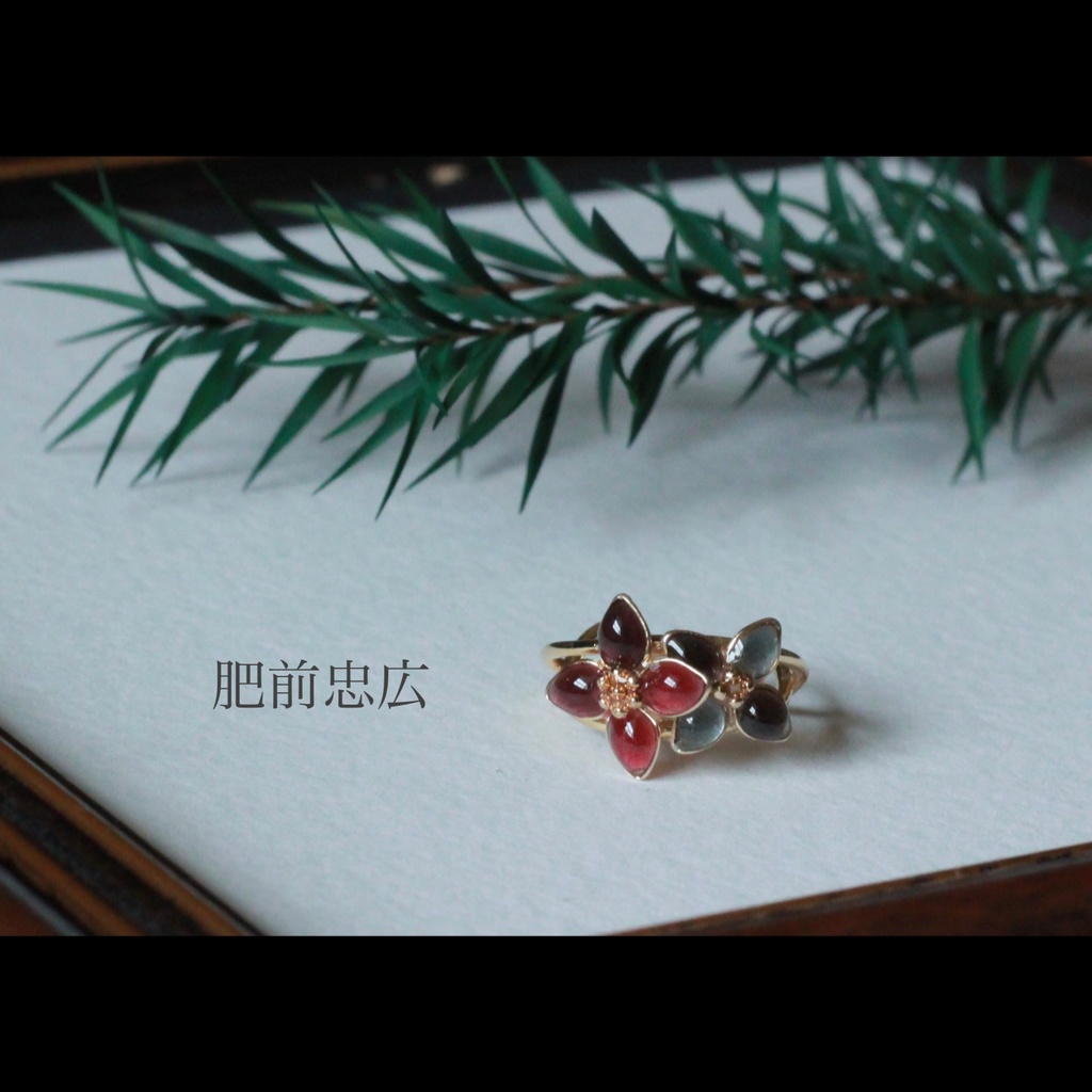 刀を恋う花 イヤーカフ