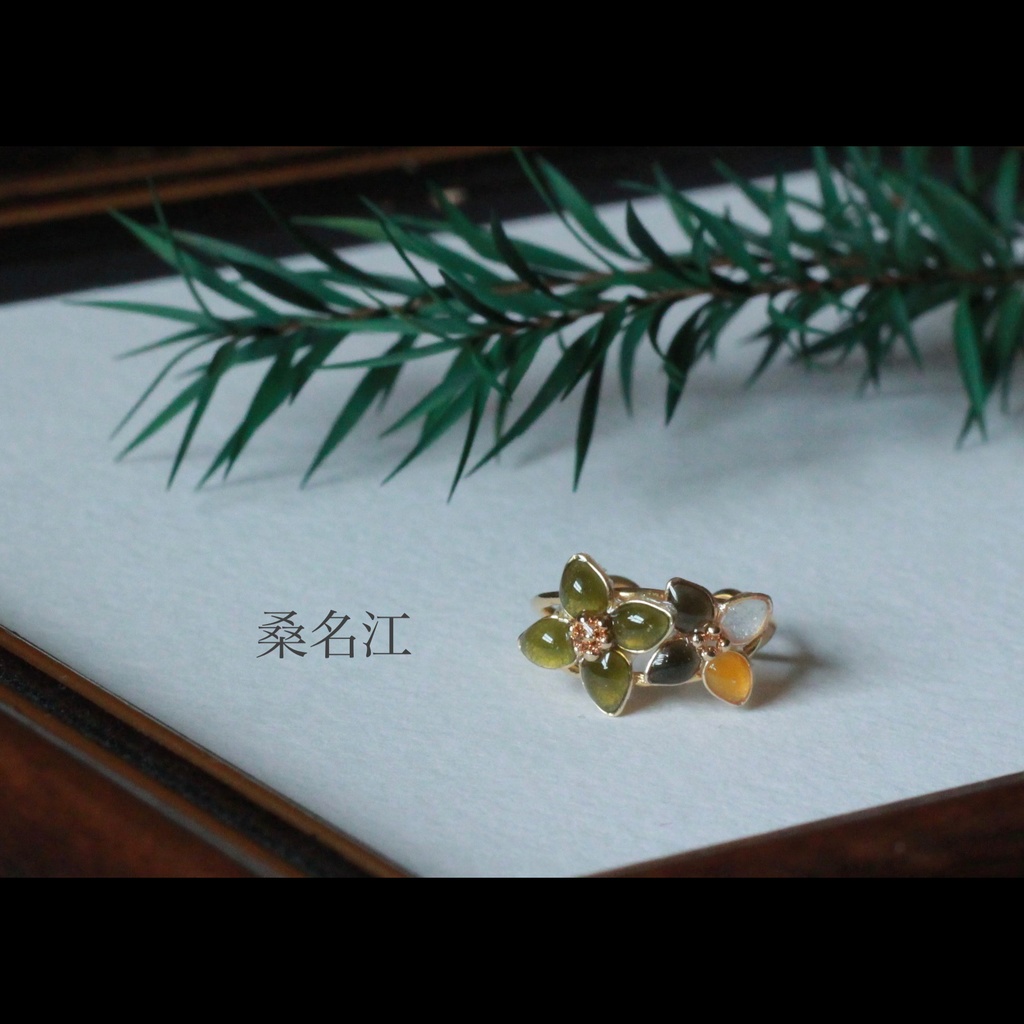 刀を恋う花 イヤーカフ