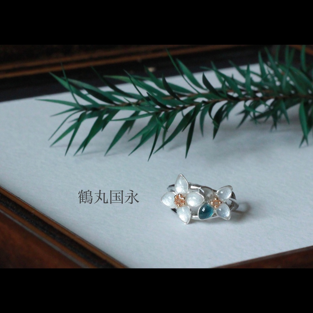 刀を恋う花 イヤーカフ