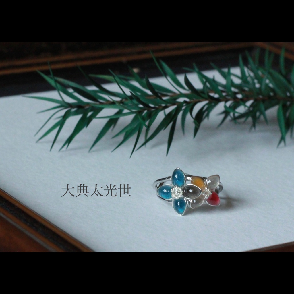 刀を恋う花 イヤーカフ