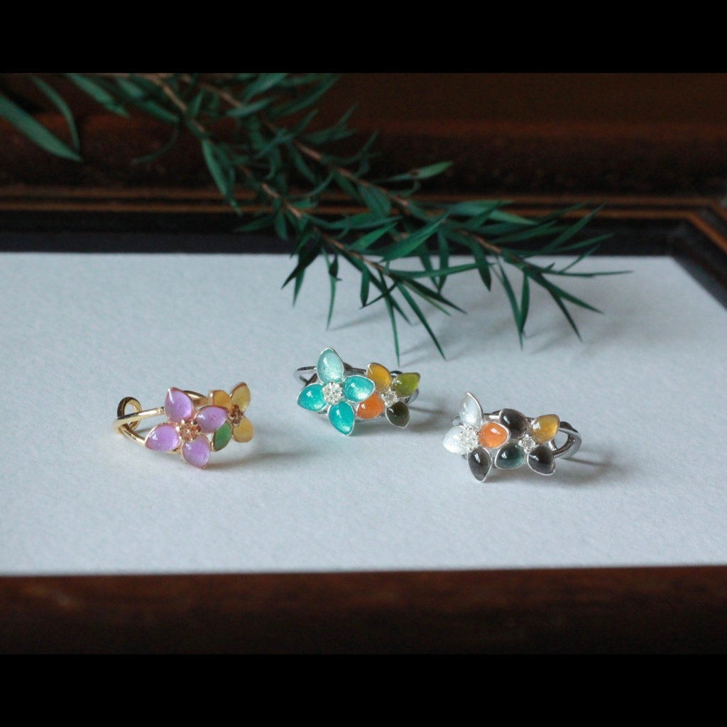 刀を恋う花 イヤーカフ