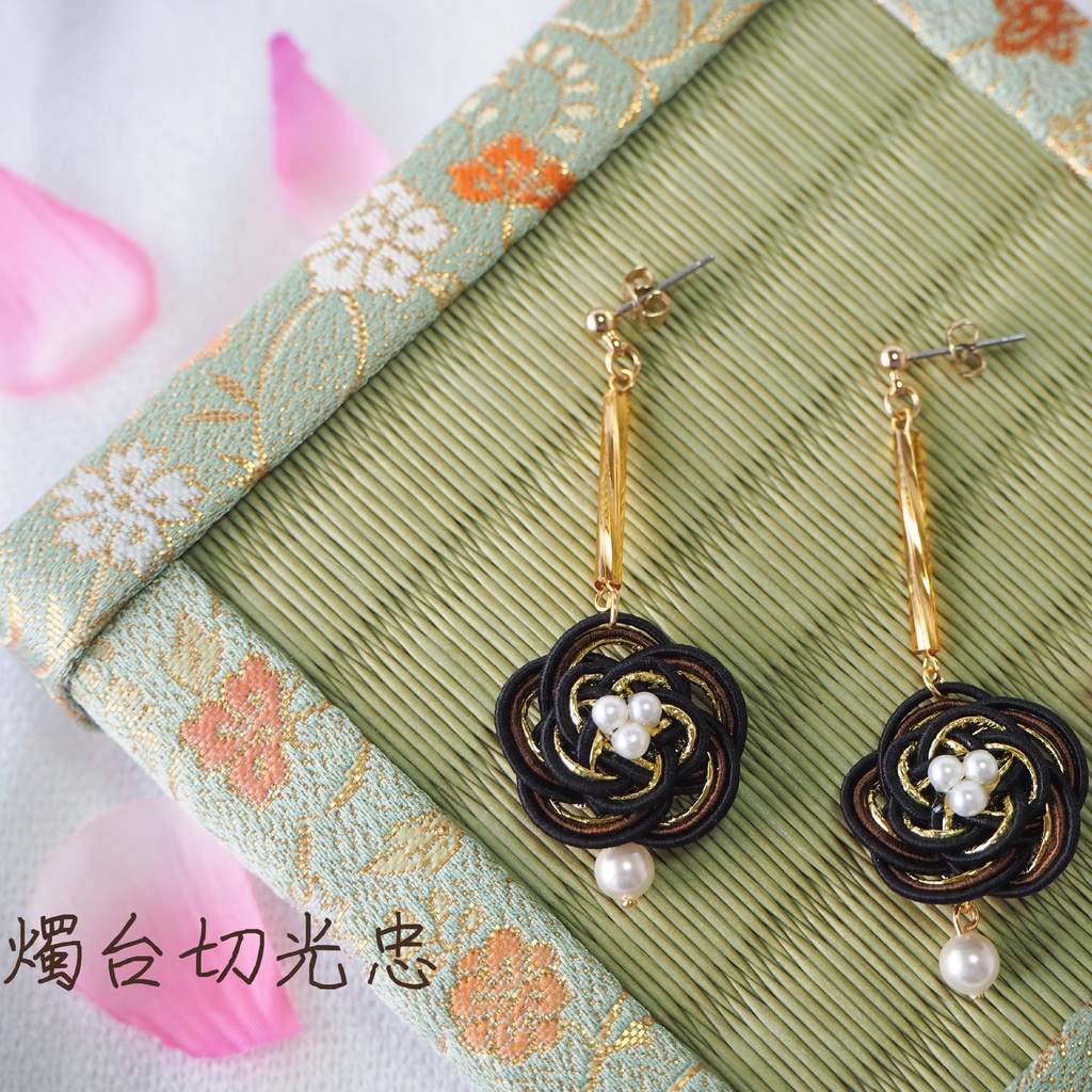 刀剣男士イメージ水引ピアス・イヤリング《花結-はなむすび- 》