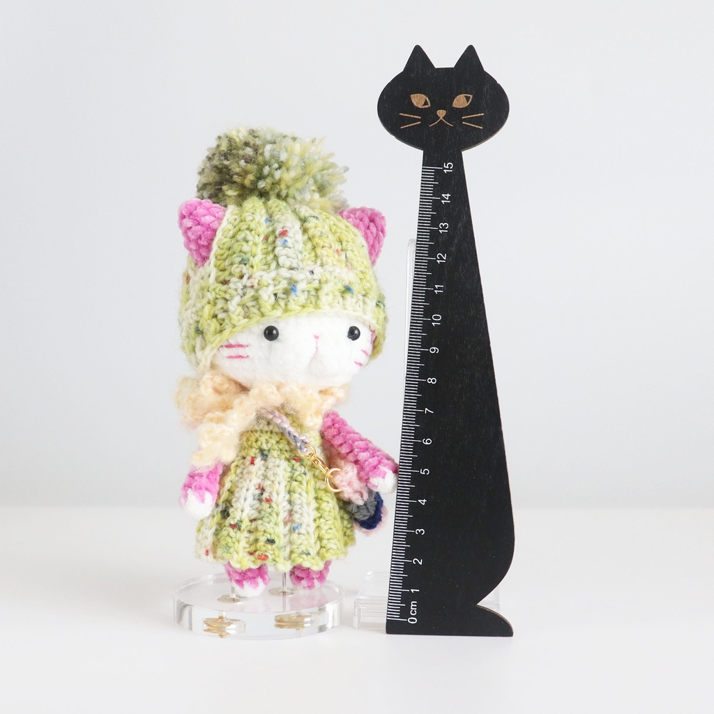 あみあみにゃんこのぷりんちゃん:モールヤーン毛糸でのもっぷりっこ