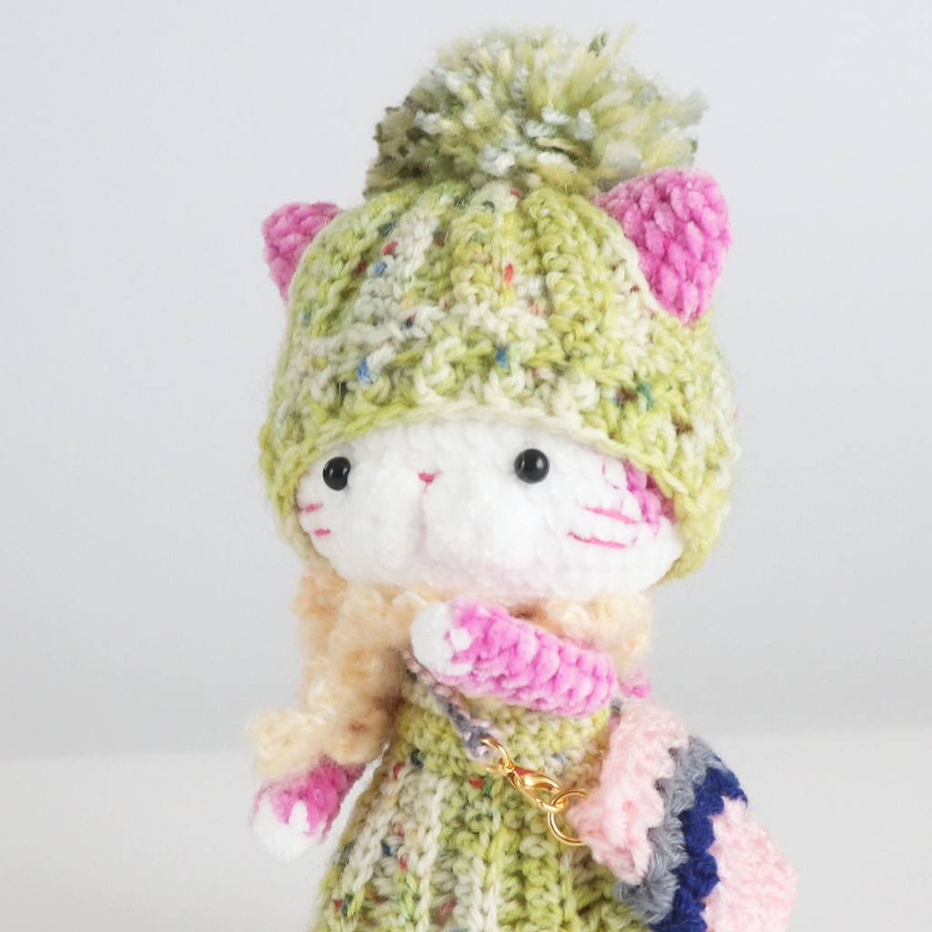 あみあみにゃんこのぷりんちゃん:モールヤーン毛糸でのもっぷりっこ