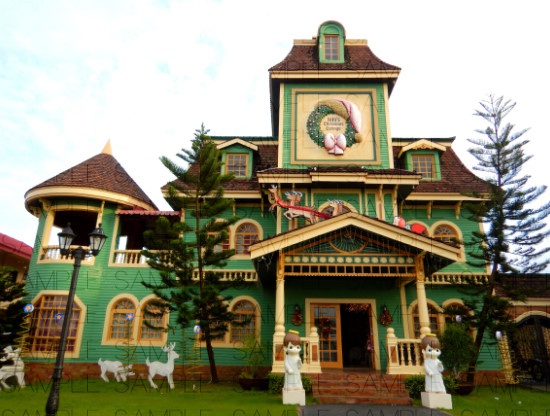 クリスマスの館:写真素材