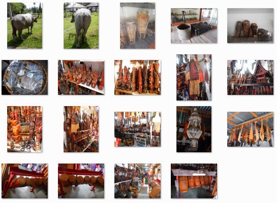 船状屋根の家屋と民族衣装:写真素材集