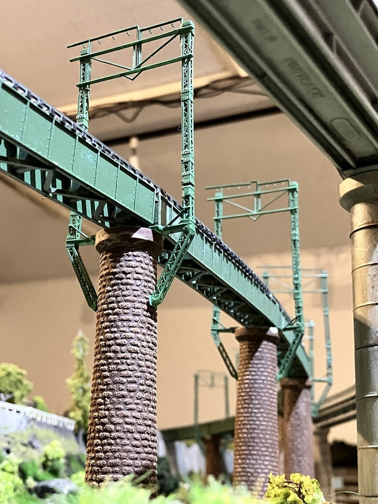 丸形橋脚他対応両側トラス架線柱(本体)