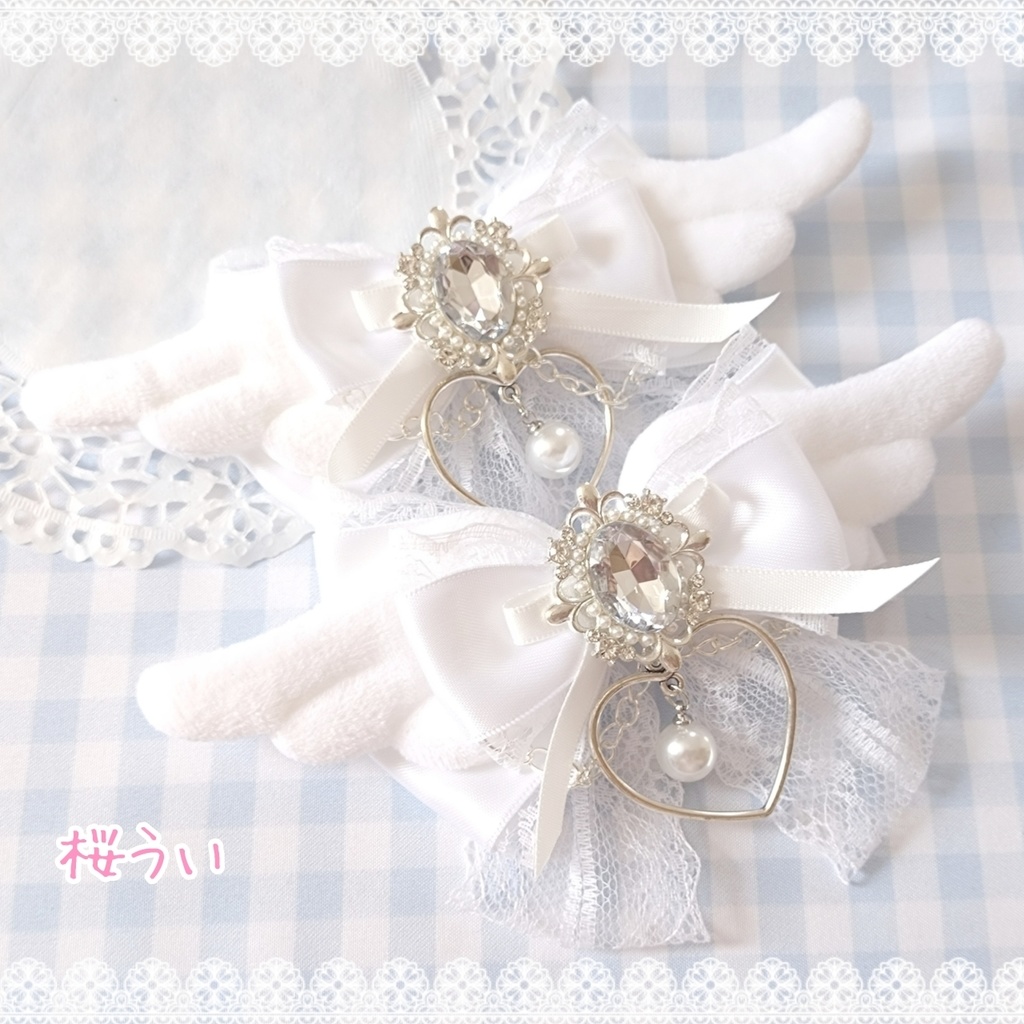 【白】ふわふわ天使の羽根リボンクリップ　オーバル