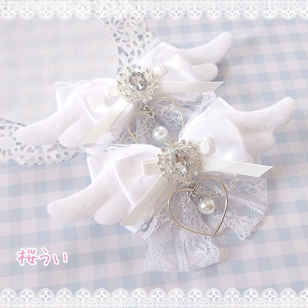 【白】ふわふわ天使の羽根リボンクリップ　透かしオーバル